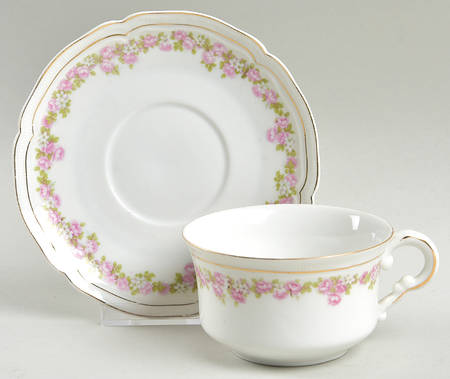 AUS6 Flat Cup & Saucer Set