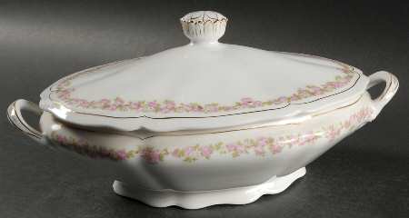 AUS6 Oval Covered Vegetable