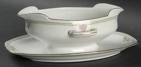 Claremont Gravy Boat with Attached Underplate