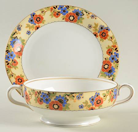 4500 Footed Cream Soup Bowl & Saucer Set