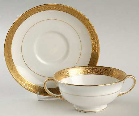 5656 Footed Cream Soup Bowl & Saucer Set