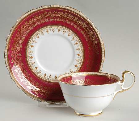 7098 Maroon Footed Cup & Saucer Set