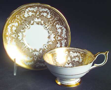 7949 Footed Cup & Saucer Set