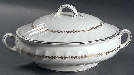 Aurora Round Covered Vegetable