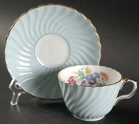 602 Footed Cup & Saucer Set