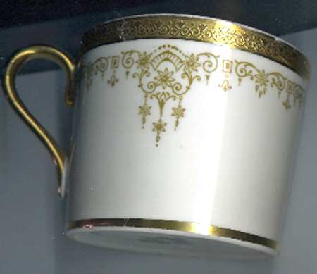 B3233 Flat Cup