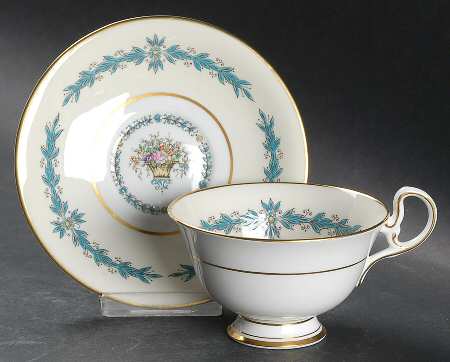 Cambridge (Smooth) Footed Cup & Saucer Set