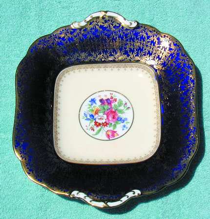 Cardiff Square Handled Cake Plate