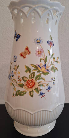 Cottage Garden 10" Pierced Vase
