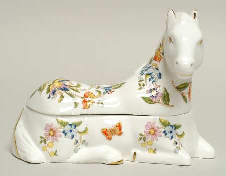 Cottage Garden Large Horse Box & Lid