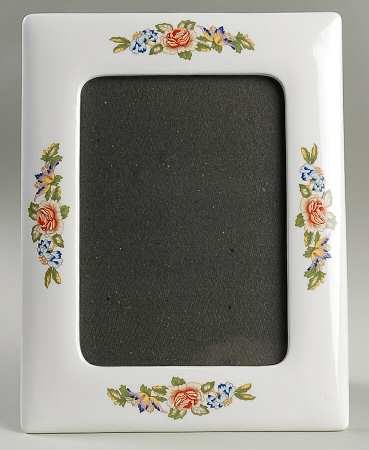 Cottage Garden Frame-Holds 5" X 7"