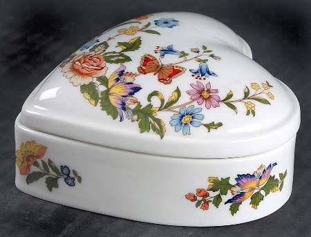 Cottage Garden Heart Shape Box & Lid