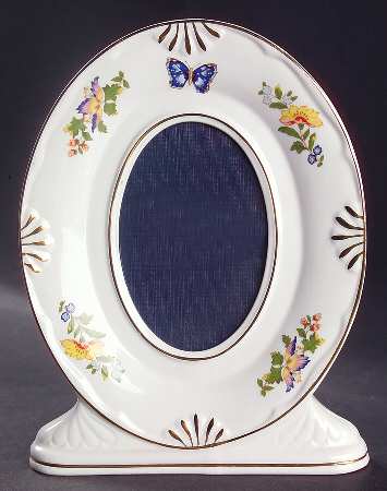 Cottage Garden Oval Frame-Holds 3" X 5"