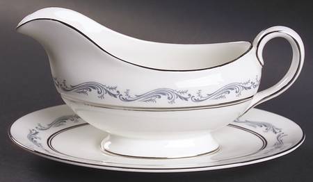 Denver Gravy Boat & Underplate