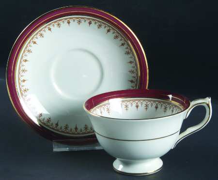Durham Maroon (Smooth) Footed Cup & Saucer Set