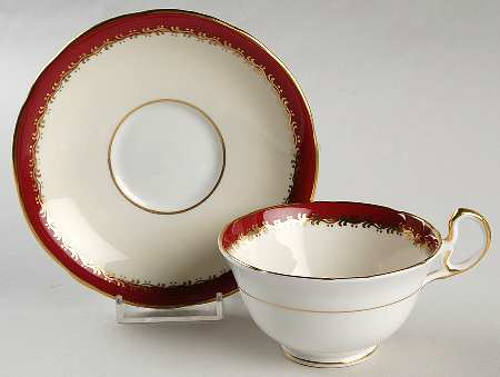 Guildhall Maroon Footed Cup & Saucer Set