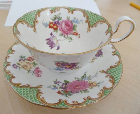 H608 Footed Cup & Saucer Set