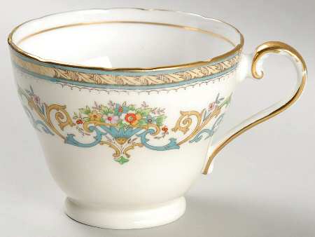 Henley (Scalloped, Gold Trim) Footed Cup