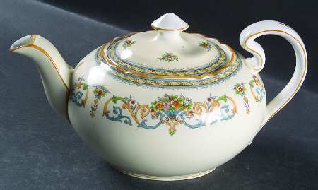 Henley (Scalloped, Yellow Trim) Teapot & Lid