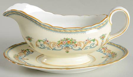 Henley (Scalloped, Yellow Trim) Gravy Boat & Underplate