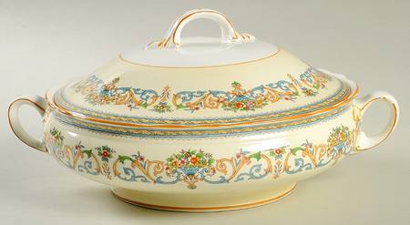 Henley (Scalloped, Yellow Trim) Round Covered Vegetable