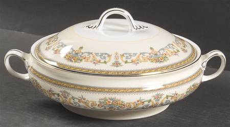 Henley (Smooth, Gold Trim, Blue Backstamp) Round Covered Vegetable
