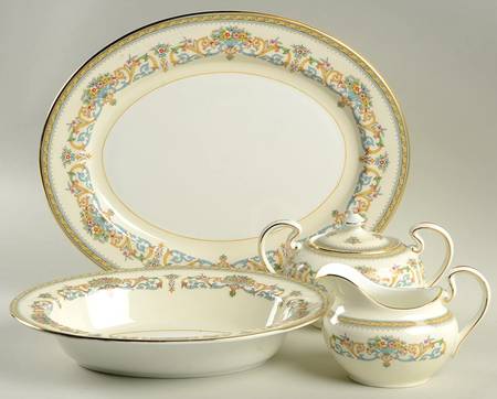 Henley (Smooth, Gold Trim, Green Backstamp) 5 Piece Hostess Set
