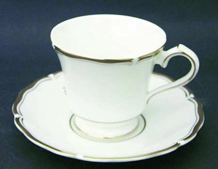 Heritage Footed Cup & Saucer Set