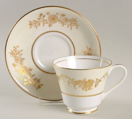 Highfield Footed Cup & Saucer Set