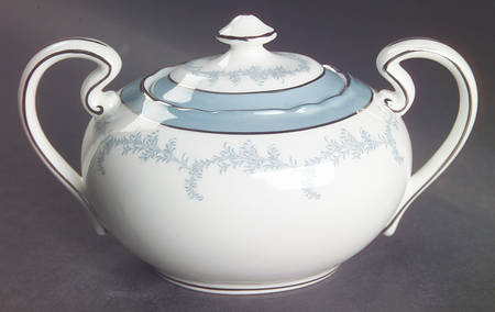 Kenmore (Scalloped) Sugar Bowl & Lid