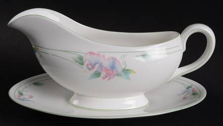 Little Sweetheart Gravy Boat & Underplate