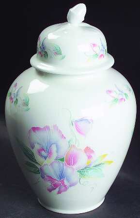 Little Sweetheart Large Oak Vase & Lid