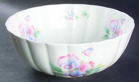 Little Sweetheart 7" Round Fluted Bowl