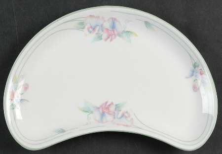 Little Sweetheart Crescent Salad Plate