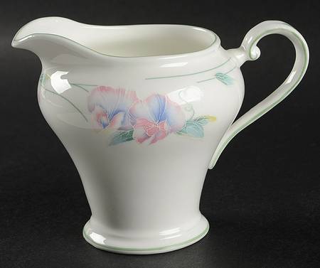 Little Sweetheart Creamer