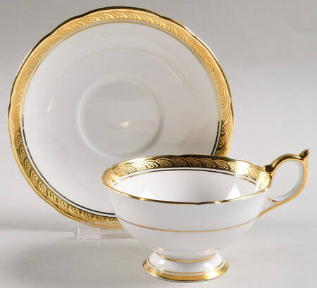 Majestic (Scalloped) Footed Cup & Saucer Set