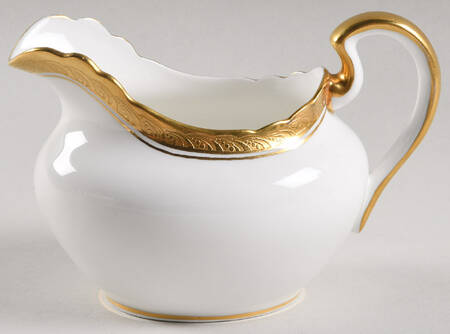 Majestic (Scalloped) Creamer