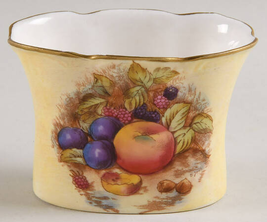Orchard Gold Cigarette Holder by John  Aynsley & Sons