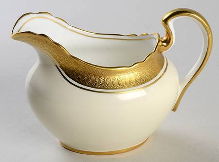 Sandringham (Scalloped) Creamer