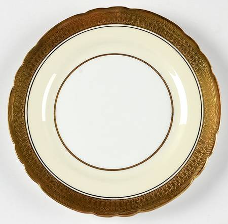 Sandringham (Scalloped) Bread & Butter Plate