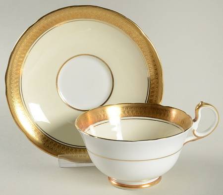 Sandringham (Scalloped) Footed Cup & Saucer Set