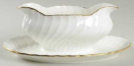 Simplicity Gravy Boat with Attached Underplate