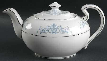Venetian (Scalloped) Teapot & Lid