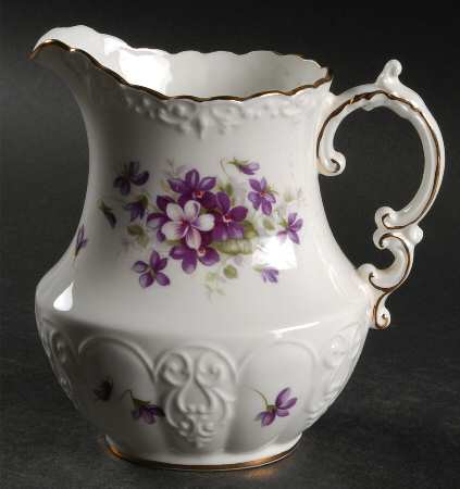Violette (White Background) 16 Oz Pitcher