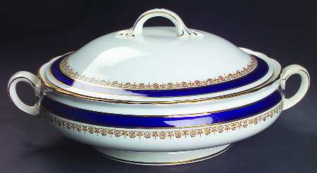 Warwick Blue Round Covered Vegetable
