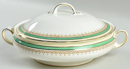 Wendover Green Round Covered Vegetable