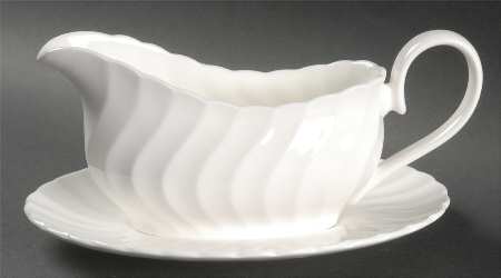 Whisper All White Gravy Boat & Underplate