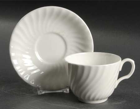 White Swirl Flat Cup & Saucer Set