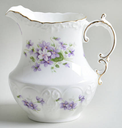 Wild Violets 20 Oz Pitcher
