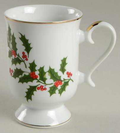 Christmas Holly (Porcelain) Footed Mug